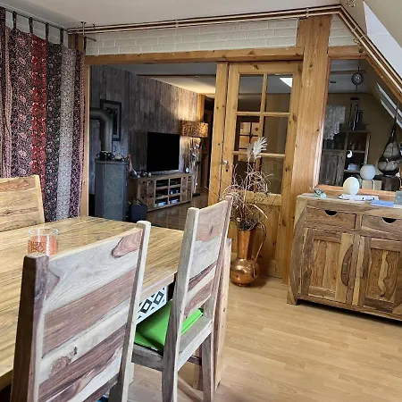 Kreatives Wohnen Unter Reet Ruhig Und Doch Zentral Apartment Schwabstedt Room photo