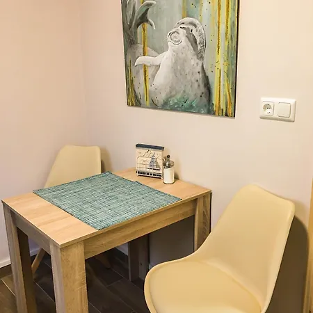 Kreatives Wohnen Unter Reet Ruhig Und Doch Zentral Apartment Schwabstedt Room photo