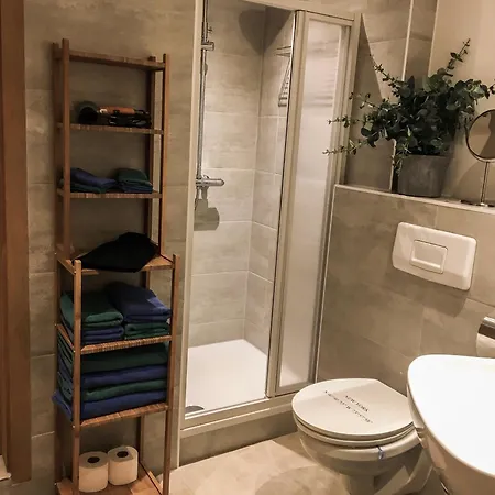 Kreatives Wohnen Unter Reet Ruhig Und Doch Zentral Apartment Schwabstedt Room photo