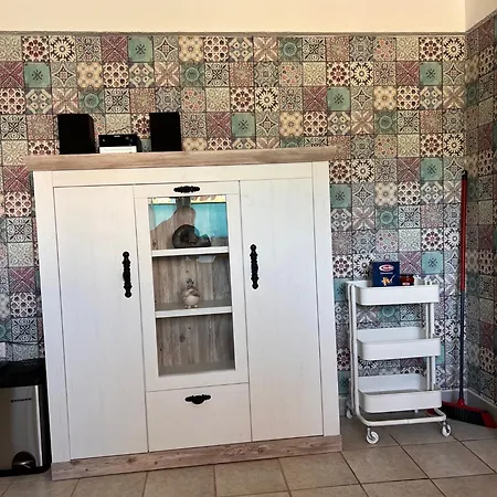 Kreatives Wohnen Unter Reet Ruhig Und Doch Zentral Apartment Schwabstedt Room photo