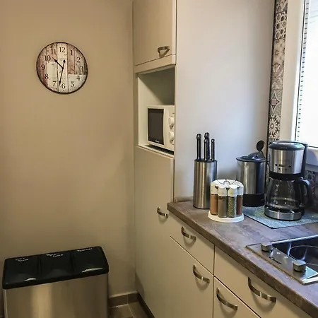 Kreatives Wohnen Unter Reet Ruhig Und Doch Zentral Apartment Schwabstedt Room photo