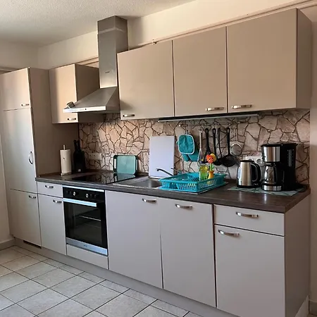 Kreatives Wohnen Unter Reet Ruhig Und Doch Zentral Apartment Schwabstedt Room photo