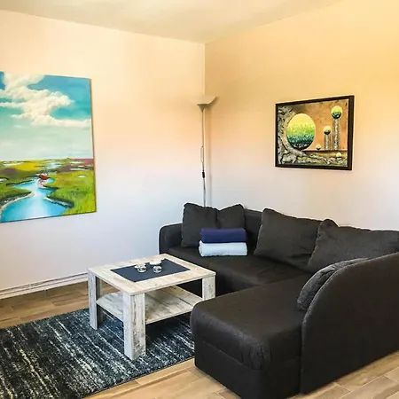 Kreatives Wohnen Unter Reet Ruhig Und Doch Zentral Apartment Schwabstedt Exterior photo